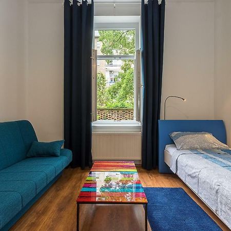 Bravo Appartement Zagreb Buitenkant foto