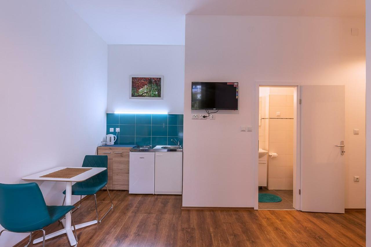 Bravo Appartement Zagreb Buitenkant foto